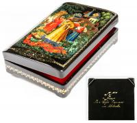 Striking Footed Russian Lacquer Box from Kholui Signed on Verso of a Fairy Tale King, His 3 Daughters and a Magical Firebird