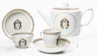 Rare Chinese Exports ca. 1790 Tea Pot, Two Cups/Saucers George Washington "GW" Monogram Shield