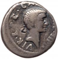 Lepidus & Octavian. Silver Denarius (3.66 g), 43 BC