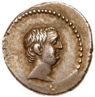 L. Livineius Regulus. Silver Denarius (4.27 g.), 42 BC