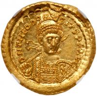 Theodosius II, AD 402-450. Gold Solidus (4.25 g)