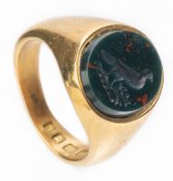 Mid-20th Century 18K Gold Ring with Intaglio of a Beautifully Carved Bird in Bloodstone