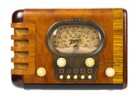 1930's Zenith Vintage Long Distance Standard Broadcast Short Wave Portable Tube Radio