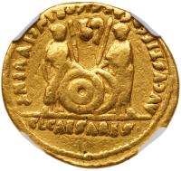 Augustus. 27 B.C.-A.D. 14 AV aureus (20.6 mm, 7.80 g, 1 h). - 2