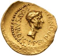 Octavian, with Julius Caesar. Gold Aureus (8.11 g), 43 BC Choice VF