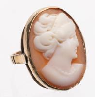 Ladies Antique Shell Cameo Ring in 14K Yellow Gold