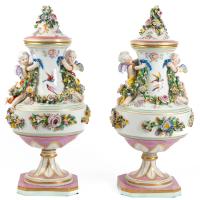 Pair of Stunning Meissen Potpourri Vases 19th Century with Exquisite Floral Motifs and Garlands in a Brilliant Explosion