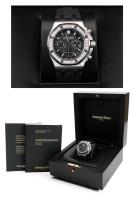 Audemars Piguet Royal Oak Off Shore Wrist Watch with 32 Brilliant Cut, Diamond Bezel in Nmint Condition. Presentation Bo