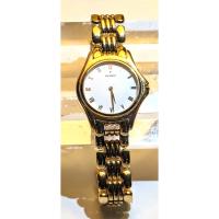 Ladies or Men's Vintage 14K Yellow Gold Quartz Watch by Movado in Spectacular Condition.