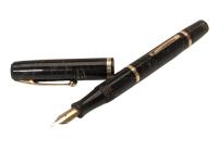 Waterman's Vintage Ideal Fountain Pen 14K Yellow Gold Nib 1930s with Striking Finish.