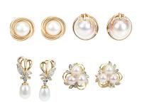 Ladies Premiere Collection of 4 Pair of 14K Yellow Gold and Pearl Earrings in Nmint Condition.