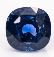 Beautiful, Cushion Cut, Superior, Natural Blue Sapphire, Unheated 3.90 Carats. Full Gemstone Report by GRS