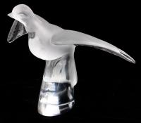 Large Beautiful Lalique Dove "Auxo" in Frosted and Clear Crystal, Superior Condition.