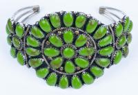 Ladies Cuff in a Traditional Design with Spectacular Green Carico Lake Turquoise