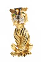 From Italy, an 18K Yellow Gold, Diamond, and Enamel Brooch of Exceptional Quality of a Very Friendly Tiger