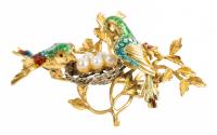 Ladies Charming Pin in 18K Yellow Gold with Two Parrots Tending to their Eggs in a White Gold Nest