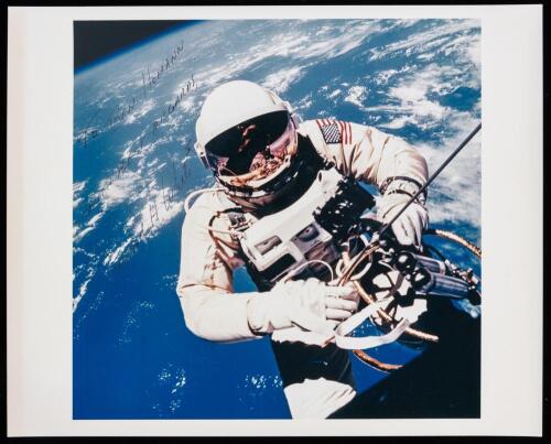 Edward White 8&acirc;&euro; x 10&acirc;&euro; Signed Photo From the Gemini IV Mission