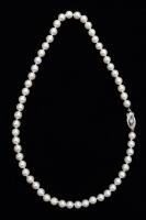 Beautiful 14K White Gold, Diamond and Pearl Necklace of Fine Quality 16"