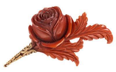 Ladies 19th Century Chinese Brooch Exquisitely Carved From Amber with 10K Yellow Gold Scalloped Stem