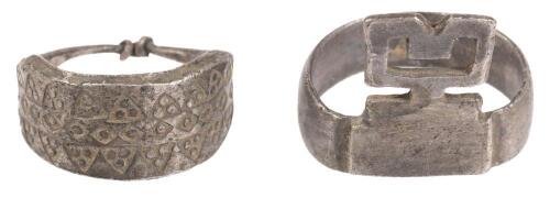 Fine Silver Lunula with Grooved, Inverted Crescent and Etched Round Tips