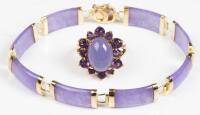 Beautiful Ladies Lavender Jade and 14K Yellow Gold Ensemble of a Linked Bracelet and Ring.