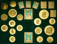 Iran. Mohamed Reza Shah gold Coronation Presentation Set, MS2535 (1976) Choice B