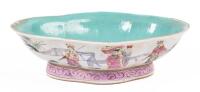 Low Scalloped Famille Rose Bowl