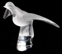 Large Beautiful Lalique Dove "Auxo" in Frosted and Clear Crystal, Superior Condition.