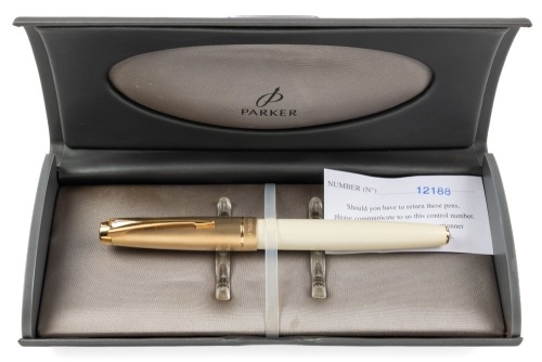 Parker 100 Honey White Fountain Pen Broad Nib