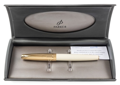 Parker 100 Honey White Fountain Pen Medium Nib