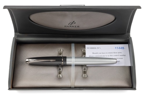 Parker 100 Opal Silver Fountain Pen Broad Nib