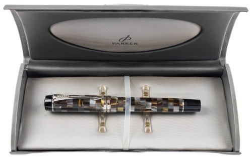 Parker Duofold Green Check Fountain Pen Broad Nib
