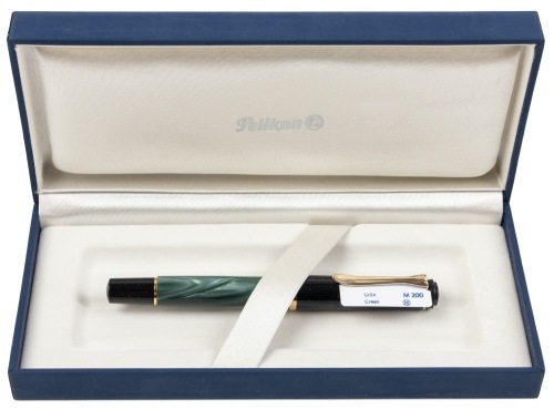 Pelikan M200 Green Marbled Fountain Pen Medium Gold Plated Steel Nib
