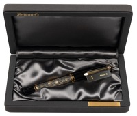 Pelikan M900 Toledo Black and Gold Fountain Pen Medium 18K Nib