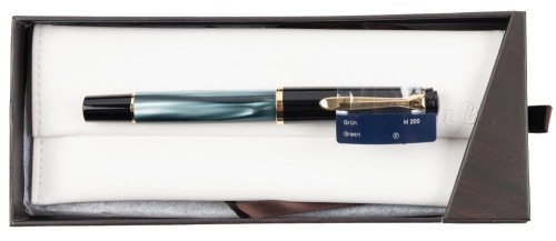 Pelikan M200 Green Marbled Fountain Pen Fine Gold Plated Steel Nib