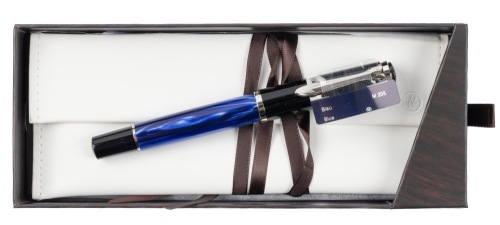 Pelikan M205 Blue Marbeled Fountain Pen Medium Steel Nib