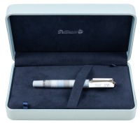 Pelikan M620 Grand Places Place De La Concorde Fountain Pen Fine 18K Nib