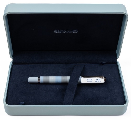Pelikan M620 Grand Places Place De La Concorde Fountain Pen Medium 18K Nib