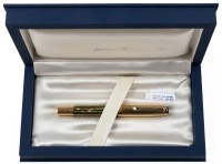 Pelikan M450 Tortoise Gold Fountain Pen Medium 18K Nib