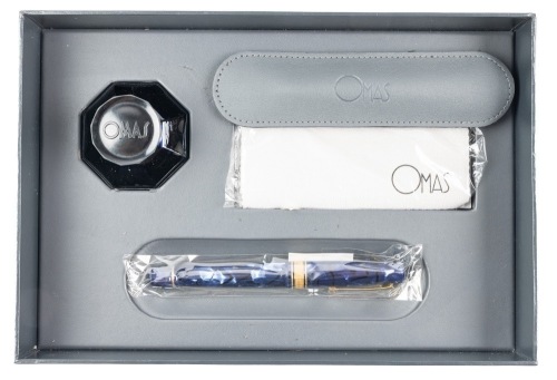 OMAS Paragon Limited Edition Royal Blue Marble Gold Trim Fountain Pen Medium 18K Nib
