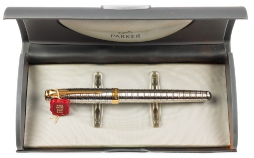 Parker Sonnet Tartan Gold Trim Fountain Pen Broad Nib