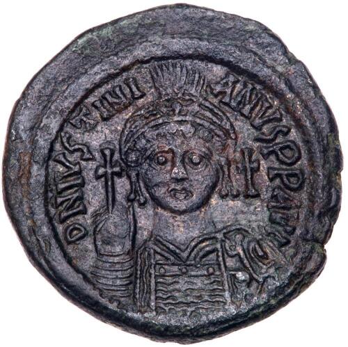 Justinian I. &Atilde;&dagger; 1/2 Follis (11.51 g), 527-565