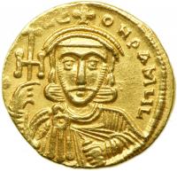 Constantine V, AD 741-775. Gold Solidus (4.45 g) minted at Constantinople. EF - 2