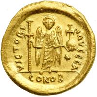 Justin I, 518-527. Gold Solidus (4.43 g) minted at Constantinople. AEF - 2