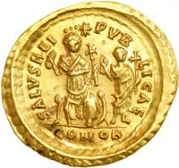 Theodosius II, AD 402-450. Gold Solidus (4.36 g) minted at Constantinople, c. AD 425. EF - 2