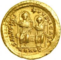 Theodosius II, AD 402-450. Gold Solidus (4.44 g) minted at Constantinople, AD 425-429. EF - 2