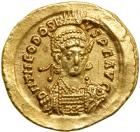 Theodosius II. Gold Solidus (4.4 g), AD 402-450. Constantinople.. EF