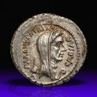 Julius Caesar. Silver Denarius (3.97 g), 44 BC.. EF