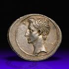 Octavian. Silver Denarius (3.87 g), 31-30 BC.. EF