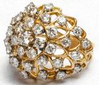 Stunning Gold and Diamond Ring - 2